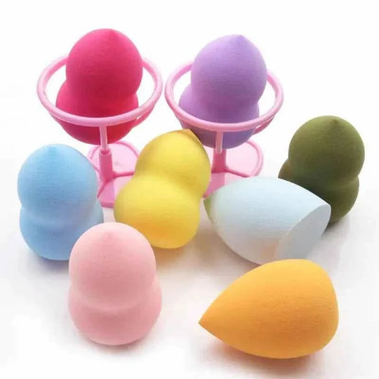 Achieve Flawless Makeup Application with Our Cream Beauty Egg Makeup Sponge: Perfect for Blending and Buffing